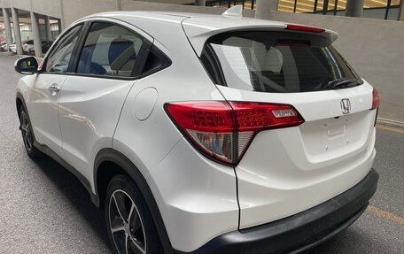 Honda Vezel, 2020 год, 1 740 000 рублей, 4 фотография