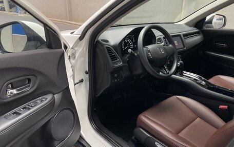 Honda Vezel, 2020 год, 1 740 000 рублей, 14 фотография