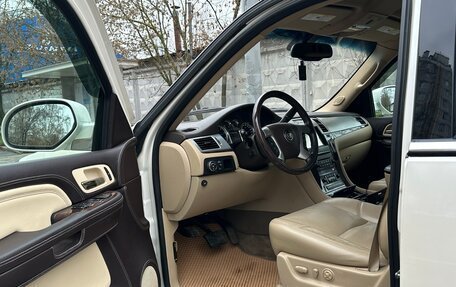 Cadillac Escalade III, 2013 год, 2 500 000 рублей, 10 фотография