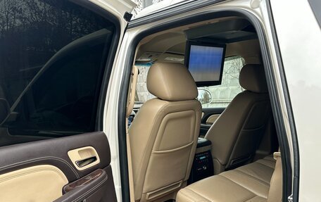Cadillac Escalade III, 2013 год, 2 500 000 рублей, 12 фотография
