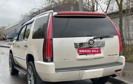 Cadillac Escalade III, 2013 год, 2 500 000 рублей, 3 фотография