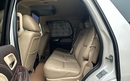 Cadillac Escalade III, 2013 год, 2 500 000 рублей, 14 фотография
