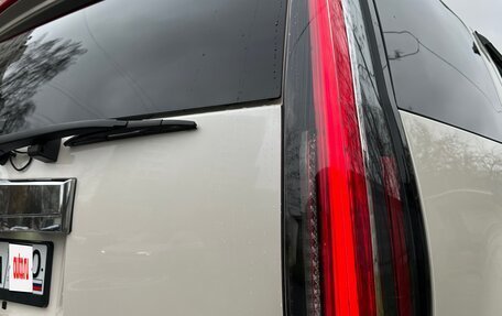 Cadillac Escalade III, 2013 год, 2 500 000 рублей, 17 фотография