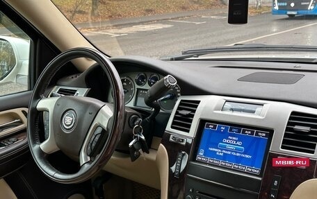 Cadillac Escalade III, 2013 год, 2 500 000 рублей, 25 фотография