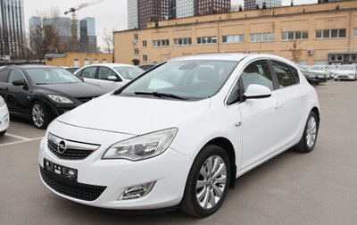 Opel Astra J, 2011 год, 690 000 рублей, 1 фотография