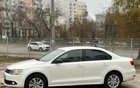 Volkswagen Jetta VI, 2013 год, 770 000 рублей, 4 фотография