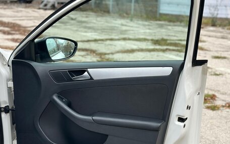 Volkswagen Jetta VI, 2013 год, 770 000 рублей, 17 фотография