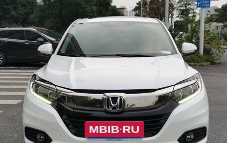 Honda Vezel, 2020 год, 1 735 000 рублей, 2 фотография