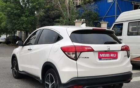 Honda Vezel, 2020 год, 1 735 000 рублей, 4 фотография