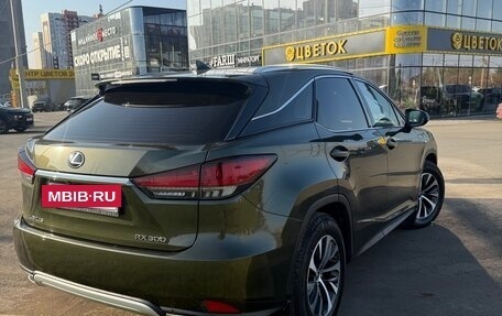 Lexus RX IV рестайлинг, 2020 год, 5 700 000 рублей, 5 фотография