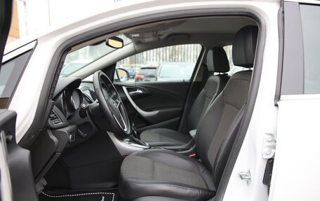 Opel Astra J, 2011 год, 690 000 рублей, 13 фотография