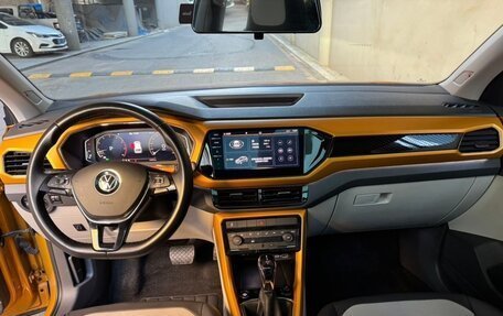 Volkswagen T-Cross I, 2022 год, 1 690 300 рублей, 9 фотография