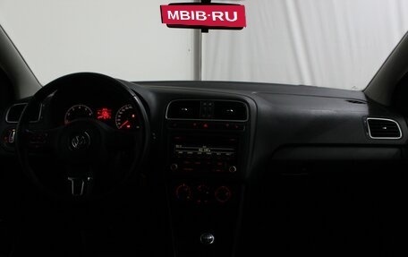 Volkswagen Polo VI (EU Market), 2011 год, 980 000 рублей, 21 фотография