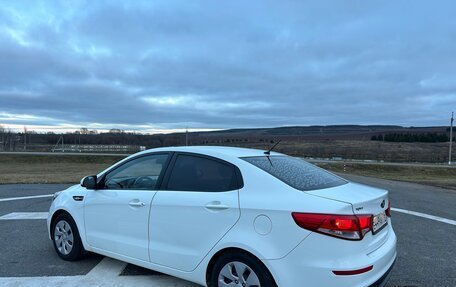 KIA Rio III рестайлинг, 2015 год, 897 000 рублей, 3 фотография