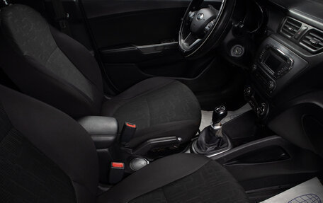 KIA Rio III рестайлинг, 2015 год, 899 000 рублей, 19 фотография