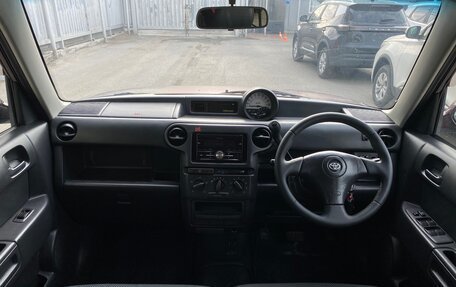 Toyota bB I рестайлинг, 2002 год, 449 000 рублей, 9 фотография