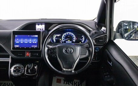 Toyota Voxy III, 2016 год, 2 000 000 рублей, 10 фотография