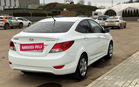 Hyundai Solaris II рестайлинг, 2011 год, 990 000 рублей, 7 фотография