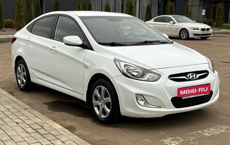 Hyundai Solaris II рестайлинг, 2011 год, 990 000 рублей, 9 фотография