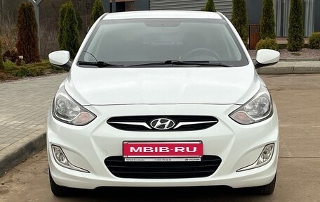 Hyundai Solaris II рестайлинг, 2011 год, 990 000 рублей, 2 фотография