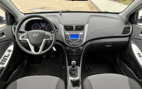 Hyundai Solaris II рестайлинг, 2011 год, 990 000 рублей, 10 фотография