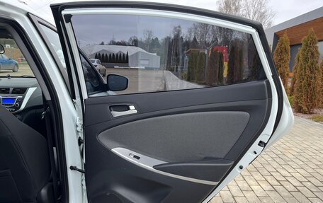 Hyundai Solaris II рестайлинг, 2011 год, 990 000 рублей, 14 фотография