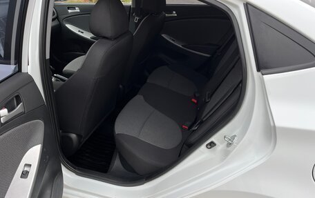 Hyundai Solaris II рестайлинг, 2011 год, 990 000 рублей, 13 фотография