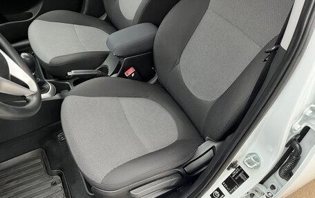 Hyundai Solaris II рестайлинг, 2011 год, 990 000 рублей, 21 фотография