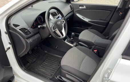 Hyundai Solaris II рестайлинг, 2011 год, 990 000 рублей, 19 фотография