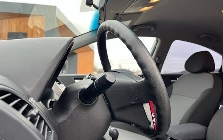 Hyundai Solaris II рестайлинг, 2011 год, 990 000 рублей, 20 фотография