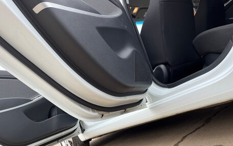 Hyundai Solaris II рестайлинг, 2011 год, 990 000 рублей, 36 фотография