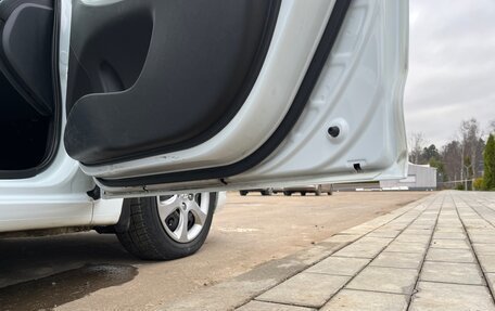 Hyundai Solaris II рестайлинг, 2011 год, 990 000 рублей, 38 фотография