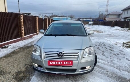 Toyota Avensis III рестайлинг, 2004 год, 700 000 рублей, 5 фотография