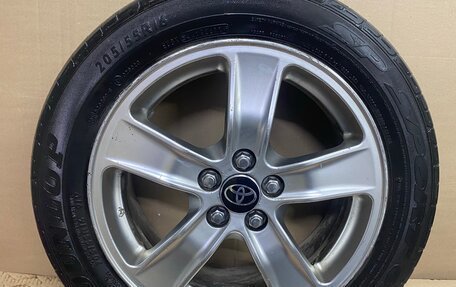 Toyota Avensis III рестайлинг, 2004 год, 700 000 рублей, 13 фотография