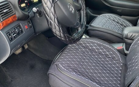 Toyota Avensis III рестайлинг, 2004 год, 700 000 рублей, 23 фотография