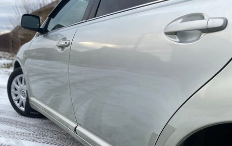 Toyota Avensis III рестайлинг, 2004 год, 700 000 рублей, 27 фотография