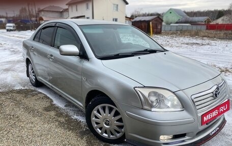 Toyota Avensis III рестайлинг, 2004 год, 700 000 рублей, 29 фотография