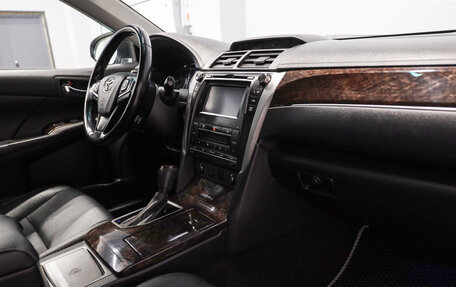 Toyota Camry, 2016 год, 2 199 000 рублей, 17 фотография