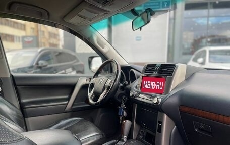 Toyota Land Cruiser Prado 150 рестайлинг 2, 2011 год, 2 849 000 рублей, 11 фотография