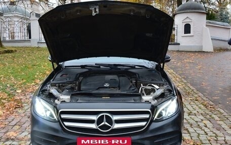 Mercedes-Benz E-Класс, 2019 год, 2 750 000 рублей, 7 фотография