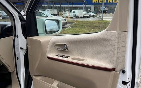 Nissan Elgrand III, 2005 год, 1 200 000 рублей, 8 фотография