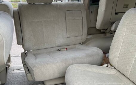 Nissan Elgrand III, 2005 год, 1 200 000 рублей, 6 фотография