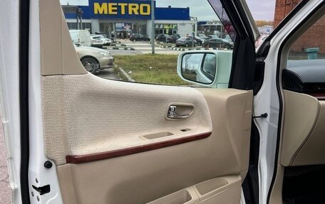 Nissan Elgrand III, 2005 год, 1 200 000 рублей, 19 фотография