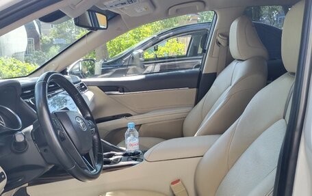 Toyota Camry, 2019 год, 3 150 000 рублей, 3 фотография