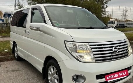 Nissan Elgrand III, 2005 год, 1 200 000 рублей, 12 фотография