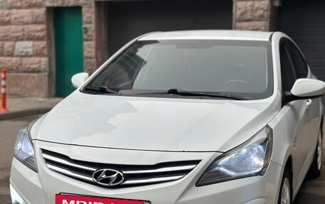 Hyundai Solaris II рестайлинг, 2014 год, 1 030 000 рублей, 2 фотография