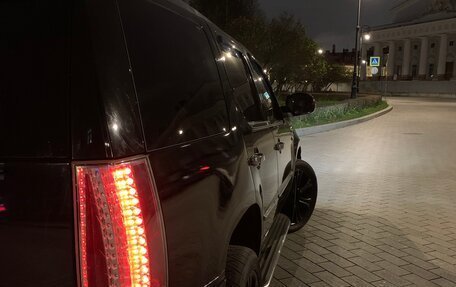 Cadillac Escalade III, 2010 год, 1 700 000 рублей, 5 фотография