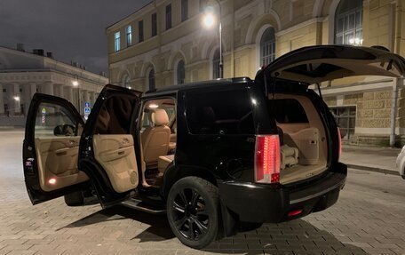 Cadillac Escalade III, 2010 год, 1 700 000 рублей, 3 фотография