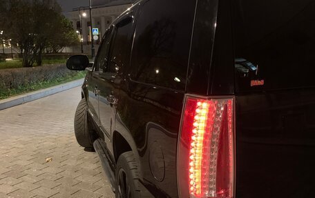 Cadillac Escalade III, 2010 год, 1 700 000 рублей, 4 фотография