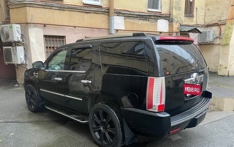 Cadillac Escalade III, 2010 год, 1 700 000 рублей, 9 фотография